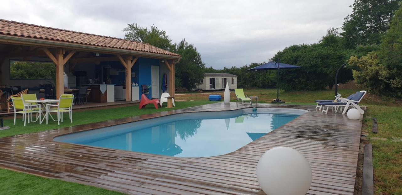 Les Chalets Salineens Salies-du-Salat Exterior foto